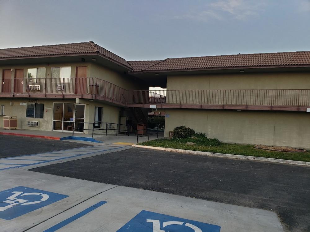 Baymont By Wyndham Coalinga Vila Exterior foto