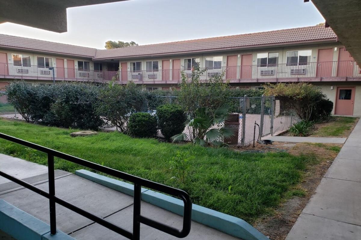 Baymont By Wyndham Coalinga Vila Exterior foto