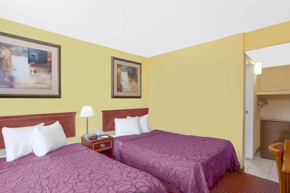 Baymont By Wyndham Coalinga Vila Exterior foto