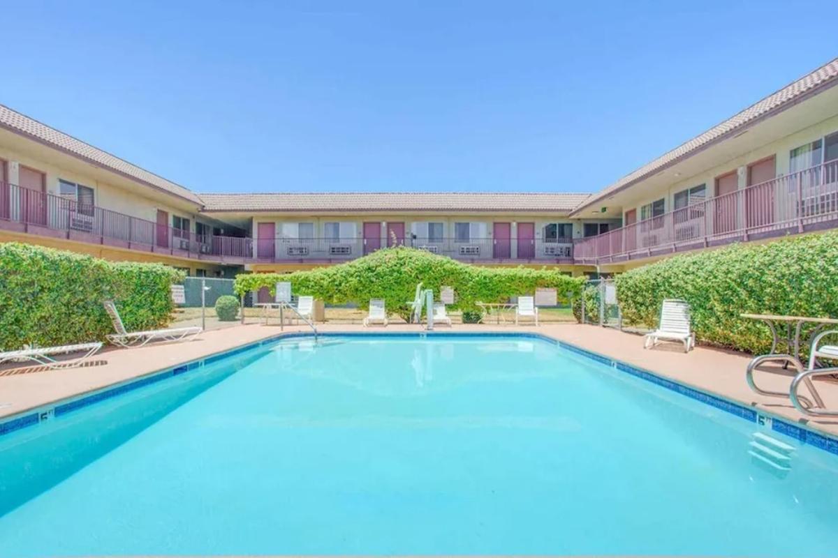 Baymont By Wyndham Coalinga Vila Exterior foto