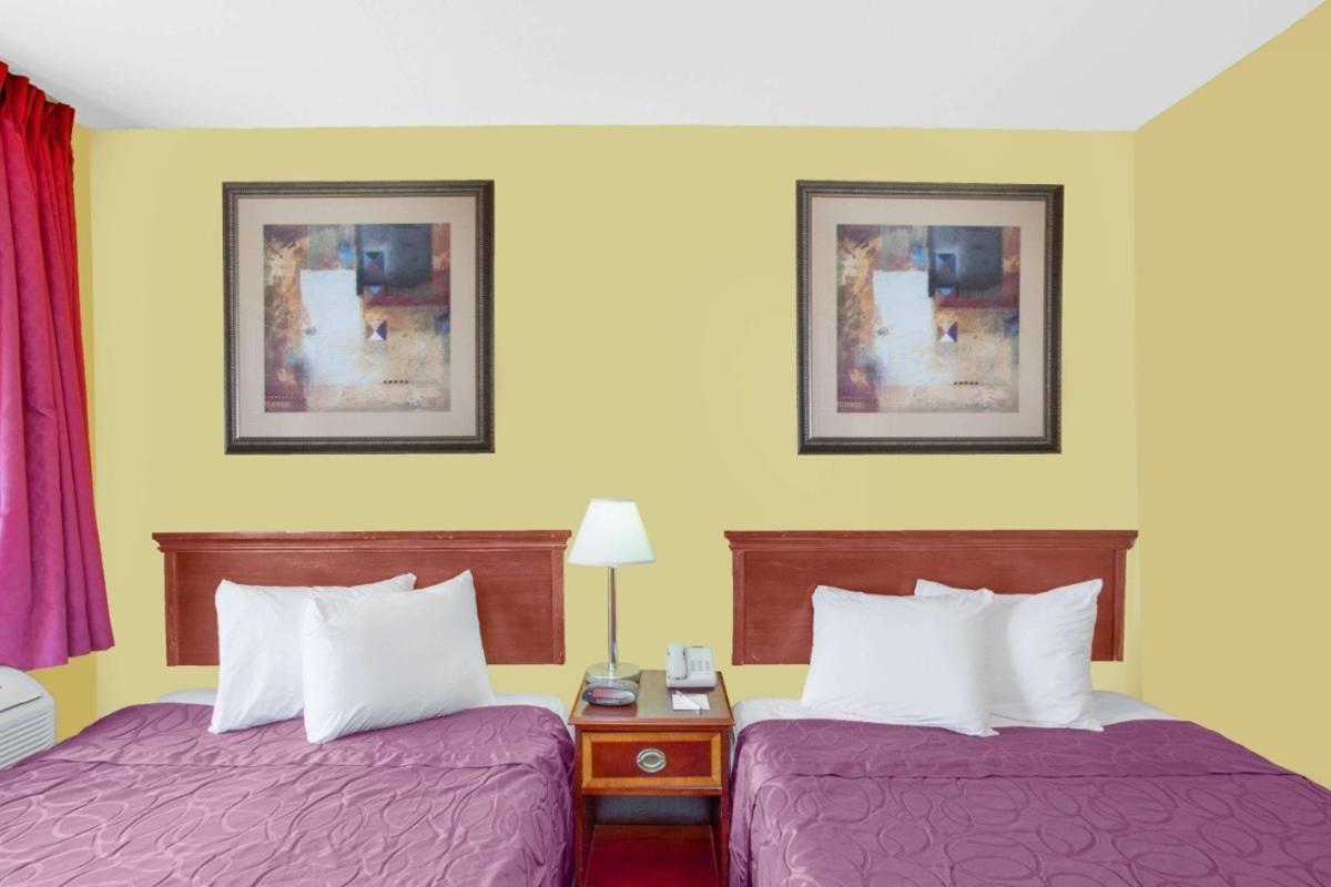 Baymont By Wyndham Coalinga Vila Exterior foto