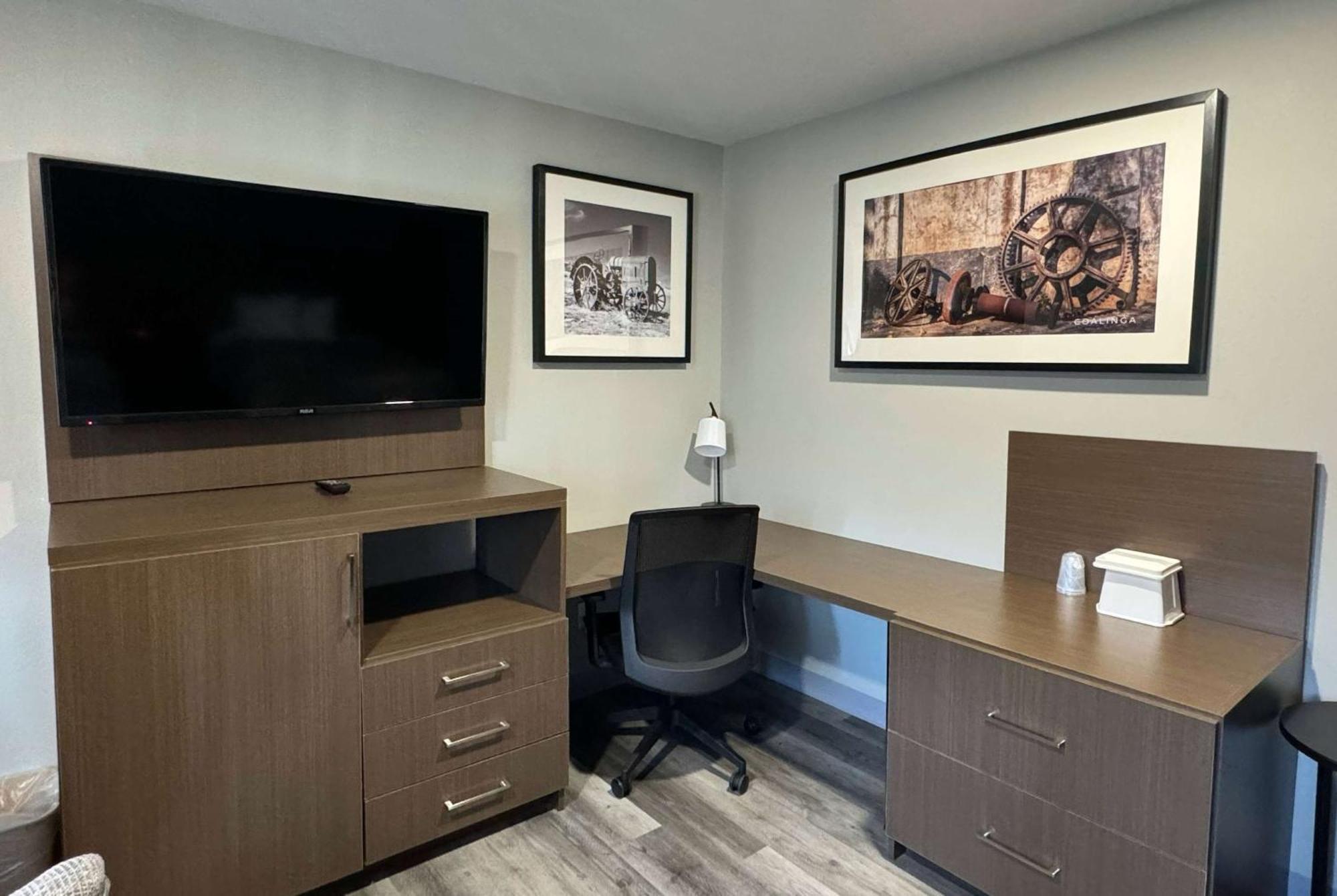 Baymont By Wyndham Coalinga Vila Exterior foto