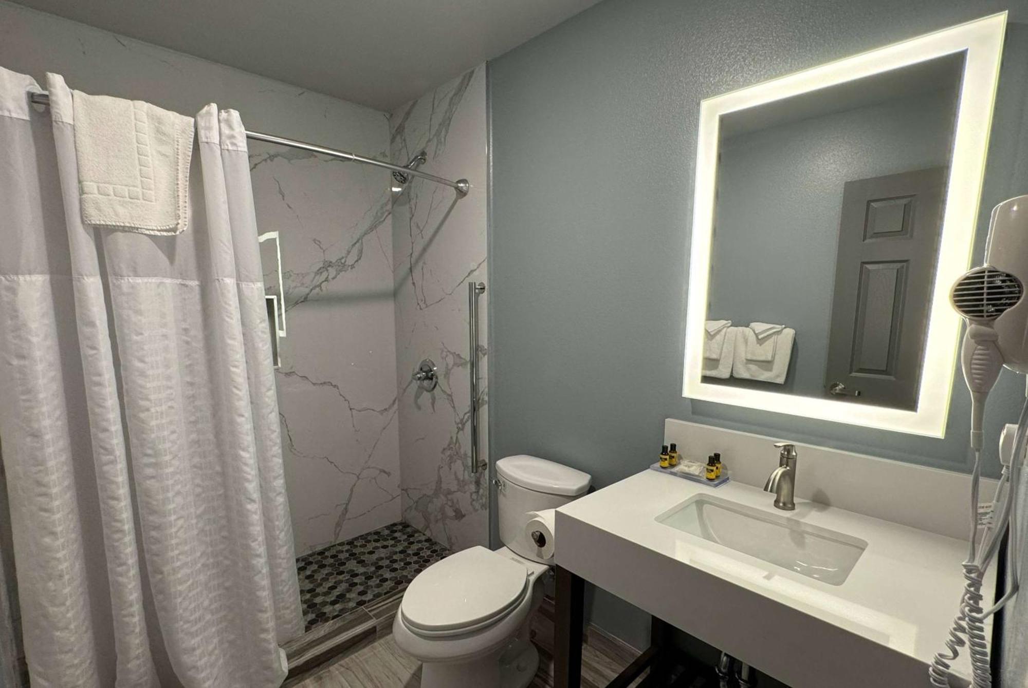 Baymont By Wyndham Coalinga Vila Exterior foto
